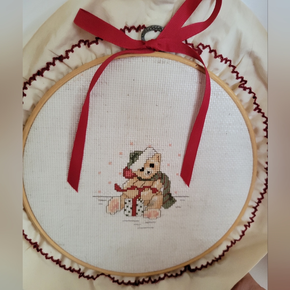 Primitive Christmas Cross Stitch Teddy Bear-present Embroidery Hoop Wall Hanging